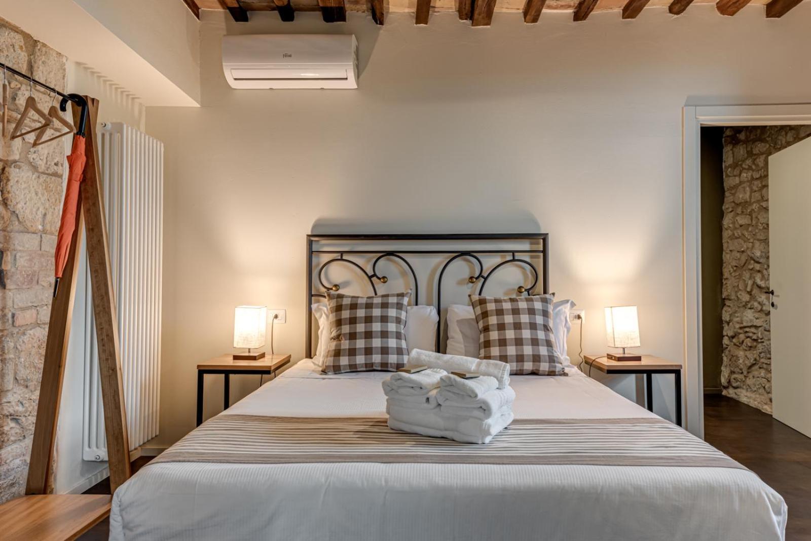 Borgo Medievale San Quirico D'Orcia B&B - Capitano Collection - Albergo Diffuso المظهر الخارجي الصورة