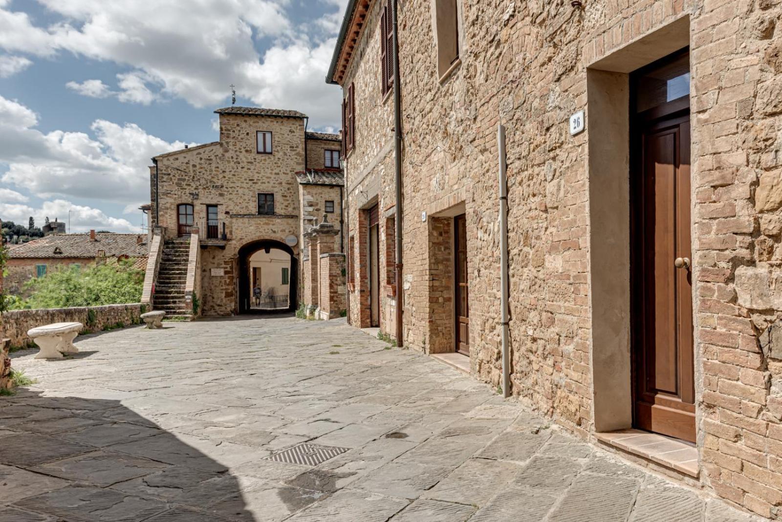 Borgo Medievale San Quirico D'Orcia B&B - Capitano Collection - Albergo Diffuso المظهر الخارجي الصورة